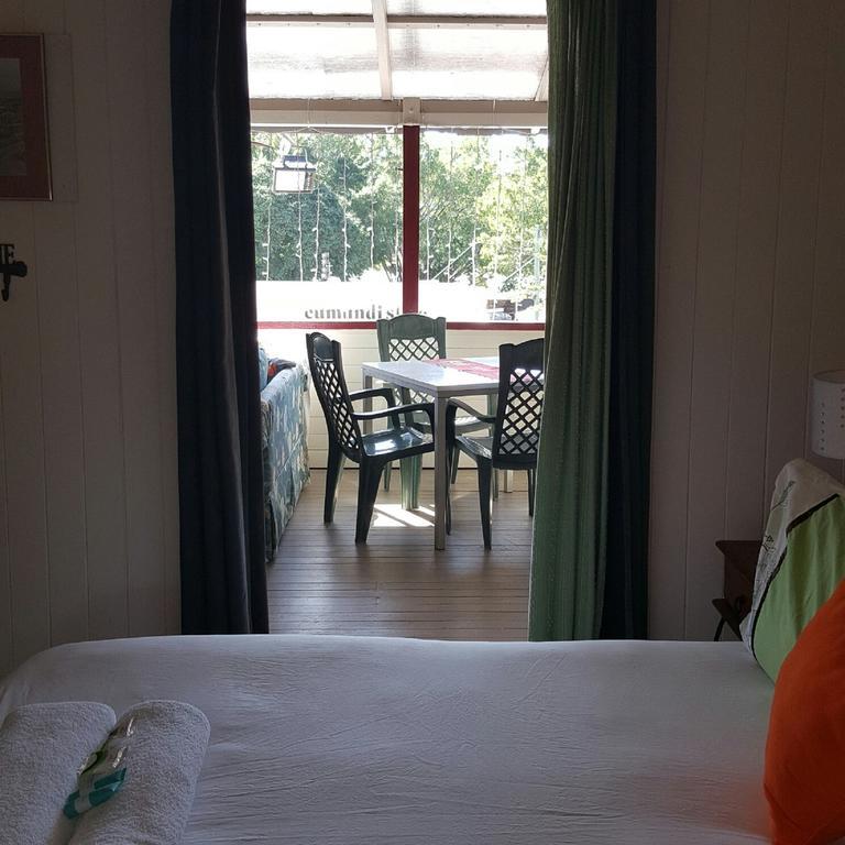 Joes Waterhole Hotel Eumundi Bagian luar foto