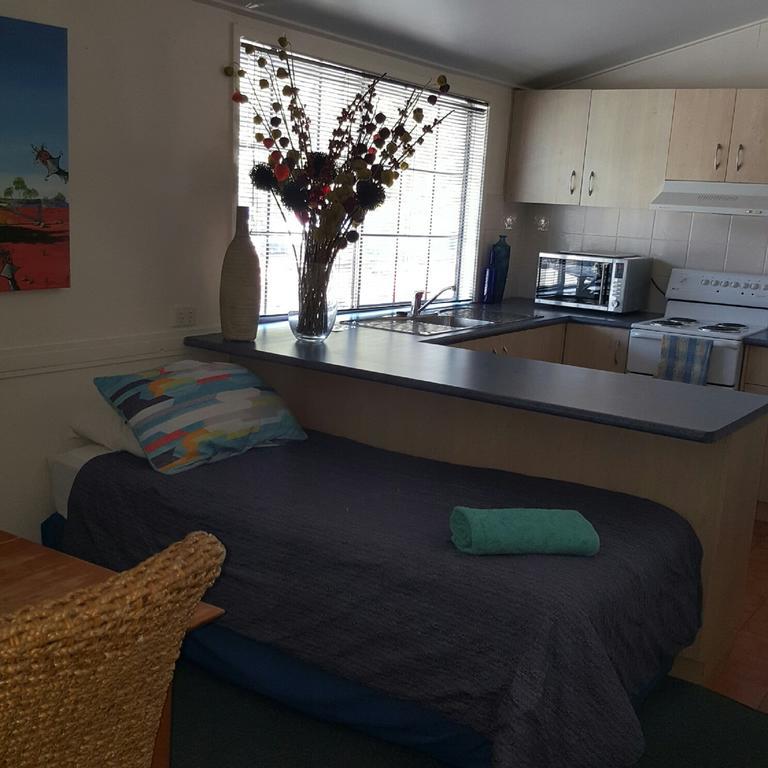 Joes Waterhole Hotel Eumundi Bagian luar foto